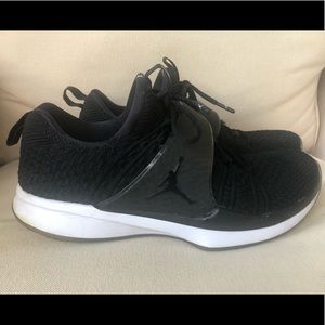 Jordan Trainer 2 Fly Knit Sneakers